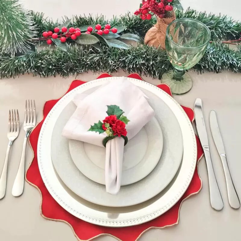 Kit Tradição em Branco e Prata: Mesa Posta para o Natal